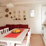 Sotza's Little House * Padru