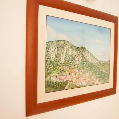 Sotza's Little House Padru